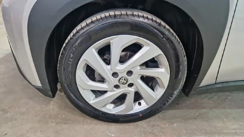 Toyota Aygo X Cross 1.0 VVT-I 72CV Play