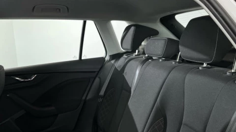 Skoda Kamiq 1.0 TSI 81kW (110CV) DSG Emotion