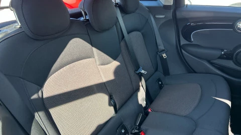 MINI COOPER 5 PUERTAS