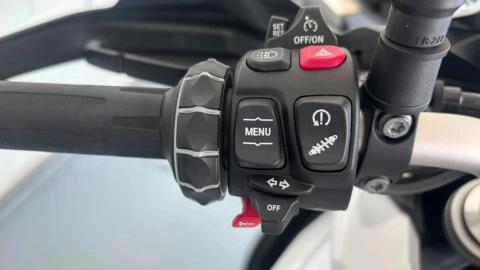 BMW F 900 XR 