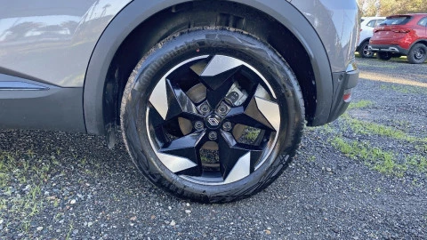 Renault Captur techno Eco-G 100cv (74 kW)