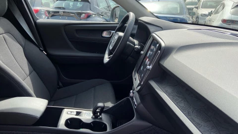 Volvo XC40 2.0 B3 G Essential Auto