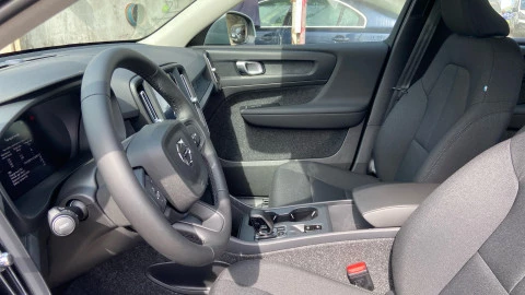 Volvo XC40 2.0 B3 G Essential Auto