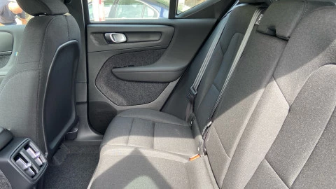 Volvo XC40 2.0 B3 G Essential Auto