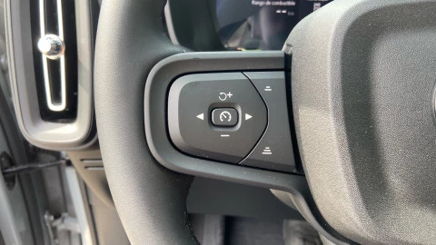 Volvo XC40 2.0 B3 G Essential Auto