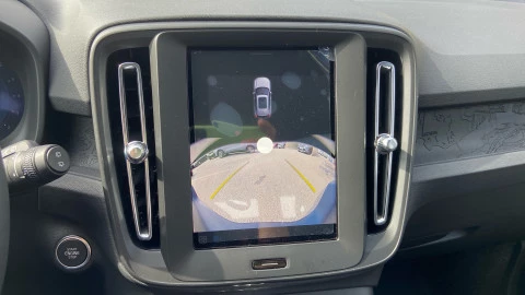 Volvo XC40 2.0 B3 G Essential Auto