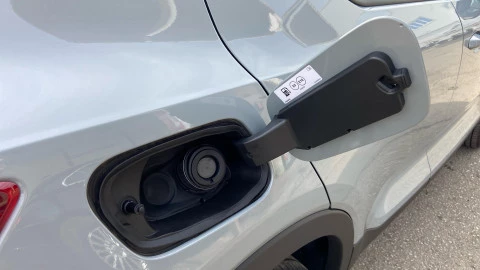 Volvo XC40 2.0 B3 G Essential Auto