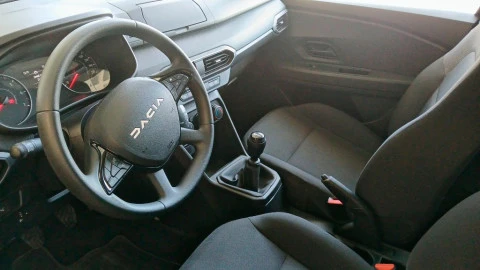 Dacia Jogger Essential 74kW (100CV) ECO-G 5 plazas