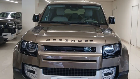Land Rover Defender 3.0 D200 110 Auto 4WD MHEV