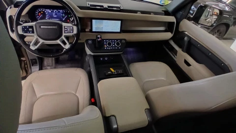 Land Rover Defender 3.0 D200 110 Auto 4WD MHEV