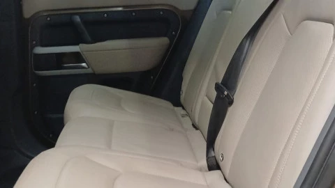 Land Rover Defender 3.0 D200 110 Auto 4WD MHEV