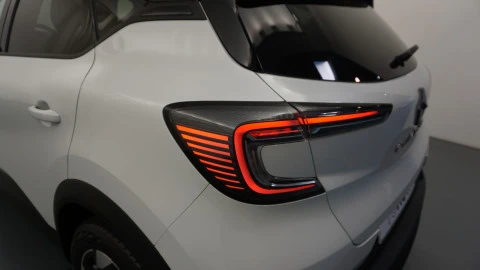 Renault Captur techno Eco-G 100cv (74 kW)