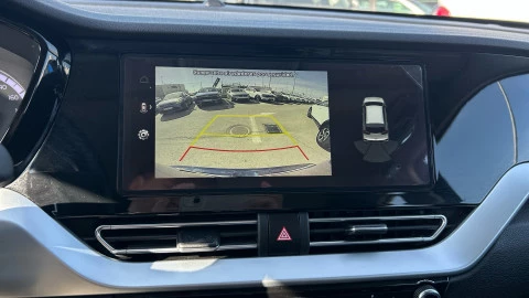 Kia Niro 1.6 GDi HEV 104kW (141CV) Drive Kia Niro 1.6 GDi HEV 104kW (141CV) Drive