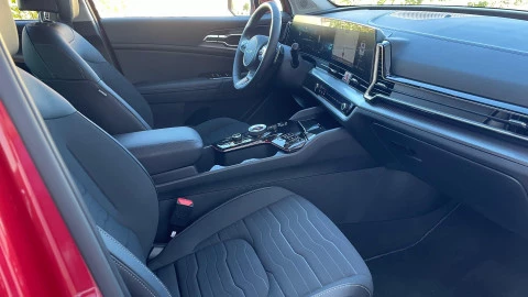 Kia Sportage  1.6 T-GDi HEV Tech 215