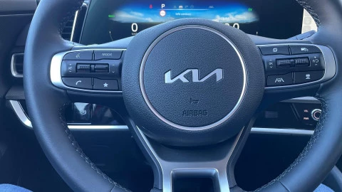 Kia Sportage  1.6 T-GDi HEV Tech 215