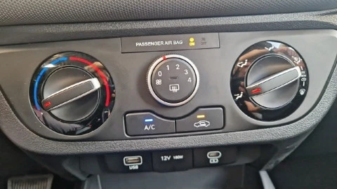 Hyundai i10 1.0 Klass AT