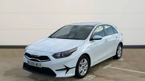 Kia Ceed 1.6 MHEV iMT 100kW (136CV) Concept