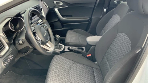 Kia Ceed 1.6 MHEV iMT 100kW (136CV) Concept