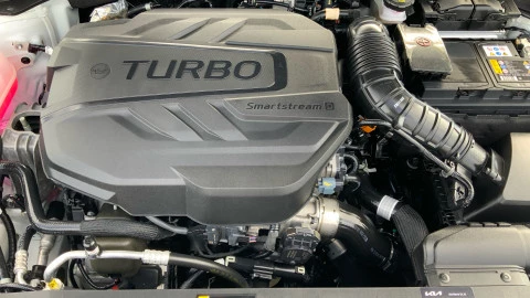 Kia Ceed 1.6 MHEV iMT 100kW (136CV) Concept