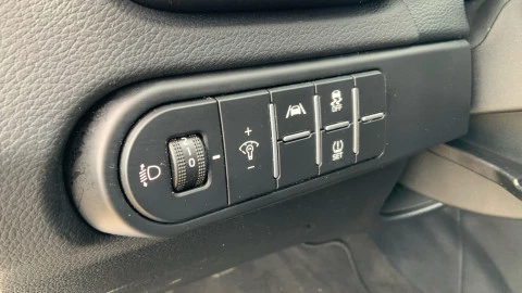 Kia Ceed 1.6 MHEV iMT 100kW (136CV) Concept