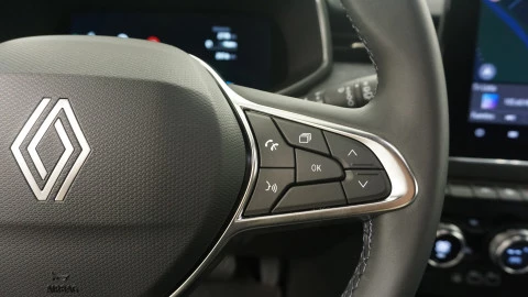 Renault Clio Techno full hybrid E-Tech 145 (103Kw)