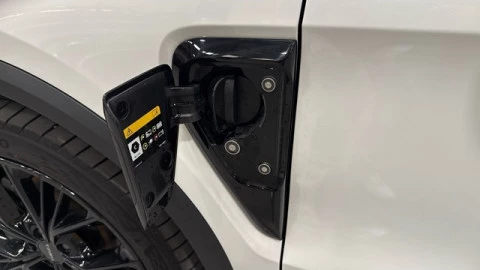 Lynk & Co 01 1.5 PHEV More 203 kW (276 CV)