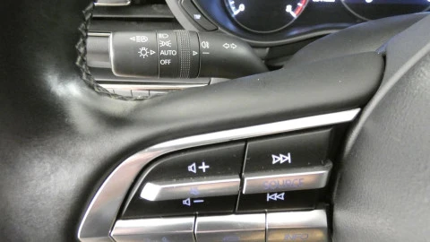 Mazda3  2.0 e-Skyactiv-G Homura 90kW