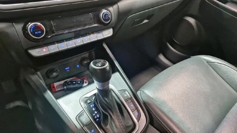 Hyundai Kona 1.6 GDI HEV Style Sky DCT