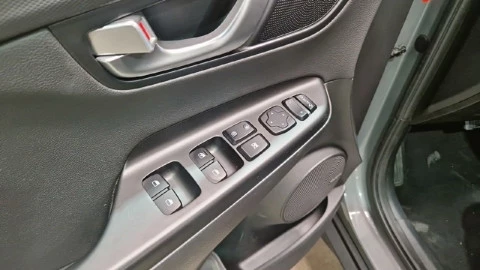 Hyundai Kona 1.6 GDI HEV Style Sky DCT