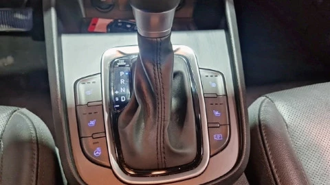 Hyundai Kona 1.6 GDI HEV Style Sky DCT