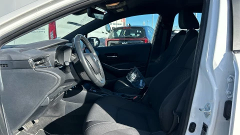 Toyota Corolla 1.8 125H ACTIVE TECH E-CVT