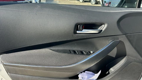 Toyota Corolla 1.8 125H ACTIVE TECH E-CVT