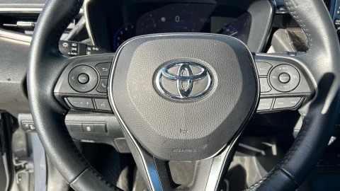 Toyota Corolla 1.8 125H ACTIVE TECH E-CVT