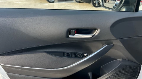 Toyota Corolla 1.8 125H ACTIVE TECH E-CVT