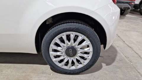 Fiat 500 Lounge 1.2 8v 51KW (69 CV)