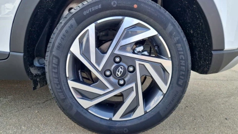 Hyundai Bayon 1.0 TGDI 74kW (100CV) 48V Maxx DCT