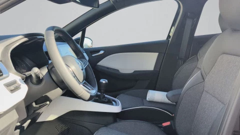 Renault Clio BERLINA CON PORTÓN 1.6 E-TECH TECHNO 143 5P