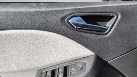 Renault Clio BERLINA CON PORTÓN 1.6 E-TECH TECHNO 143 5P