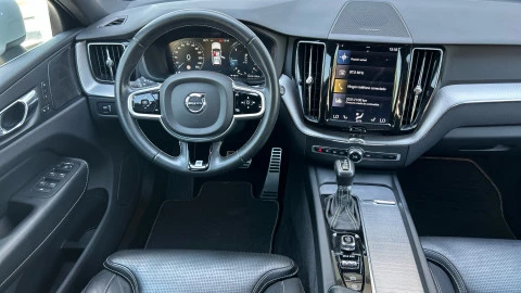Volvo XC60 2.0 D4 R-Design Auto