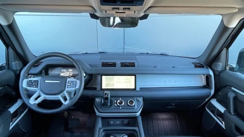 Land Rover Defender 2.0 Si4 404 SE 110 Auto 4WD PHEV