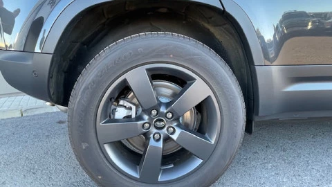 Land Rover Defender 2.0 Si4 404 SE 110 Auto 4WD PHEV