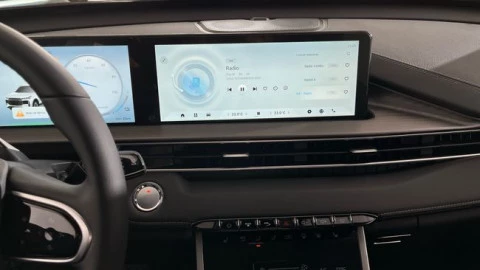 EBRO S400 1.5 DHE HEV Excellence CVT