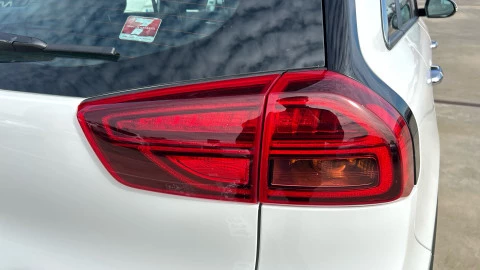 Kia Niro 1.6 GDi HEV 104kW (141CV) Drive