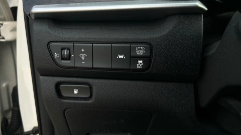 Kia Niro 1.6 GDi HEV 104kW (141CV) Drive