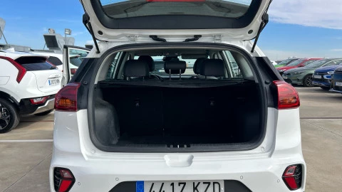 Kia Niro 1.6 GDi HEV 104kW (141CV) Drive