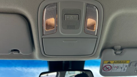 Kia Niro 1.6 GDi HEV 104kW (141CV) Drive