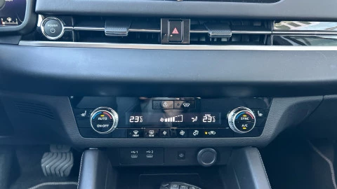 Mitsubishi Outlander PHEV Kaiteki 4WD