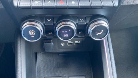 Renault Clio Techno TCe 90 (67kw)
