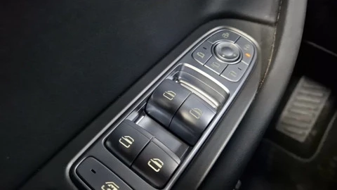 EBRO S700 1.6 TGDI Luxury 7 DCT