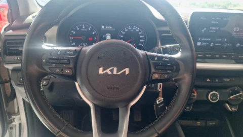 Kia Stonic 1.0 T-GDi 74kW (100CV) MHEV iMT Concept